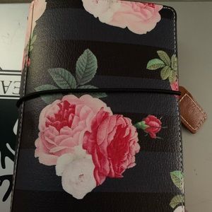 Webster’s Pages Pocket TN